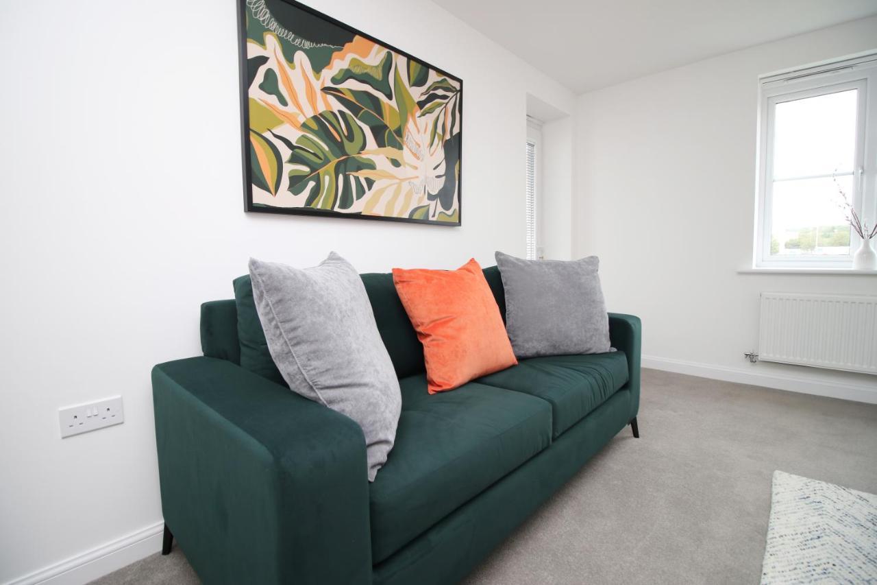 No 43 Stadium Views By Ssw - 2Br, Parking, Sleeps 4, 3Min Walk To Stadium, 10Min Drive To City Centre, Marina And Close To M4 Morriston Εξωτερικό φωτογραφία